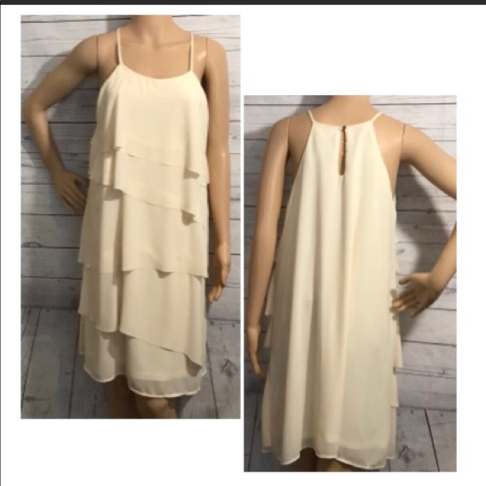 Ya LosAngeles White flowy and flattering dress!
